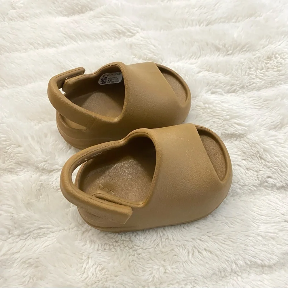 Yeezy Slide Ochre Infant Size 3